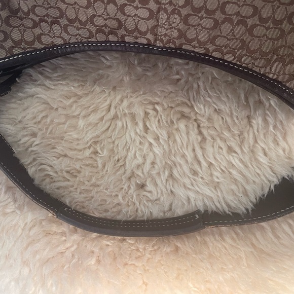 Coach Brown SoHo Small Signature Shoulder Bag and watching wristlet - Picture 6 of 9